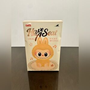 Labubu LAFUFU HAVE A SEAT  Vinyl Face Toy